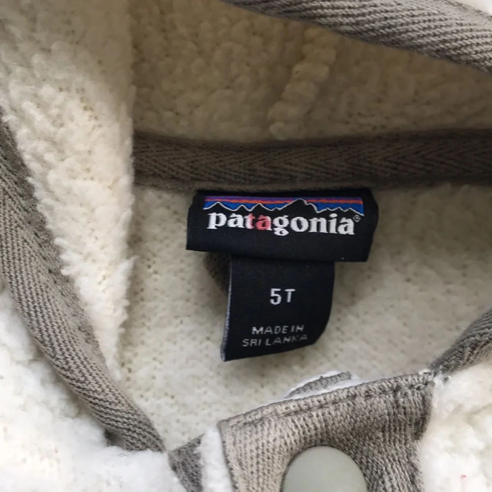 Patagonia Fleece Jacket (size 5T)